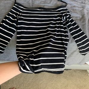 Mid sleeve shirt